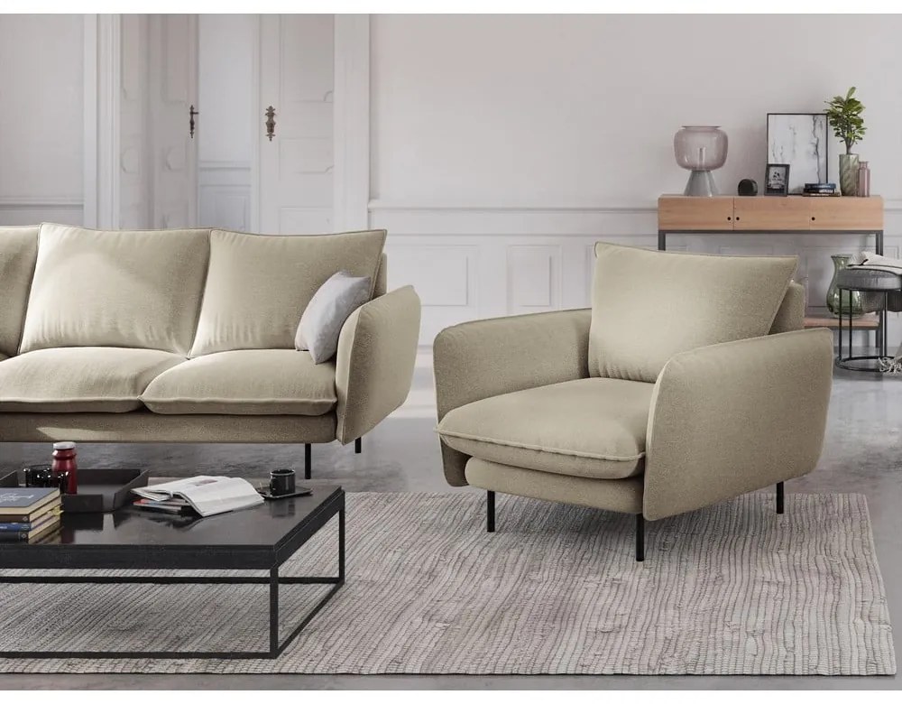 Beżowy fotel Cosmopolitan Design Vienna