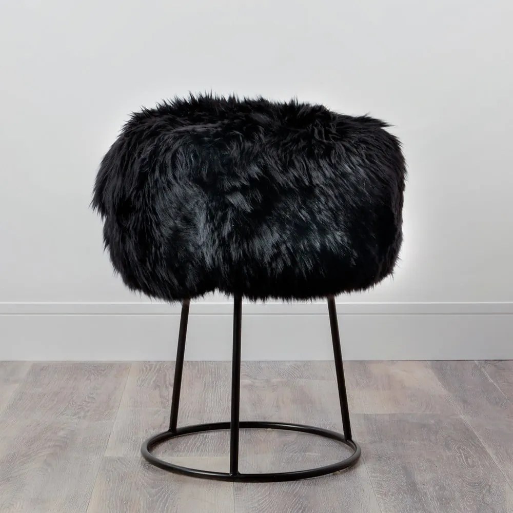 Stołek z czarnym siedziskiem z owczej skóry Native Natural, ⌀ 36 cm
