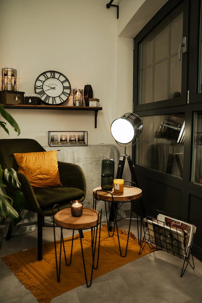 Gazetnik metalowy na czasopisma