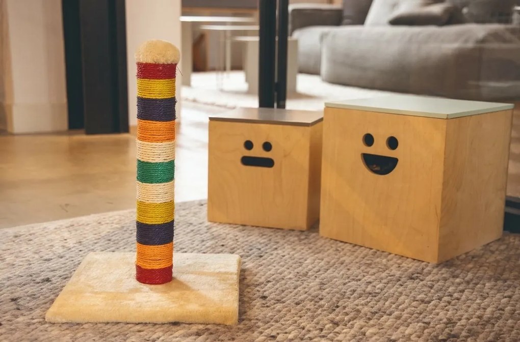 Beeztees Drapak Anja tęczowy, 30 x 30 x 45 cm