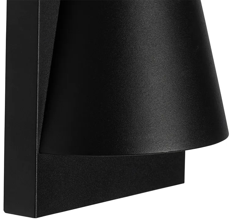 Zewnetrzna Lampa ścienna zewnętrzna czarna IP44 z czujnikiem zmierzchu - FemkePrzemysłowy Oswietlenie zewnetrzne