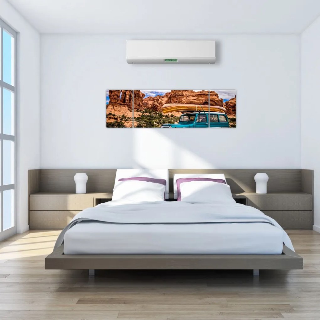 Obraz pojazdu terenowego w górach (170x50 cm)