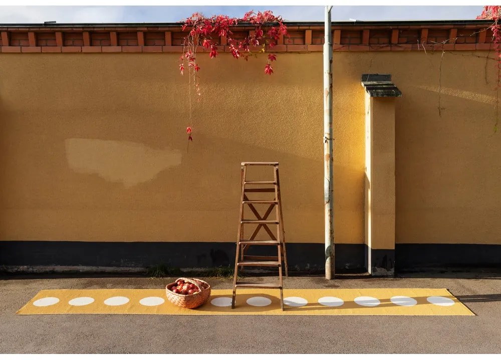 Chodnik odpowiedni na zewnątrz w kolorze ochry 70x225 cm Vera Ochre – Pappelina