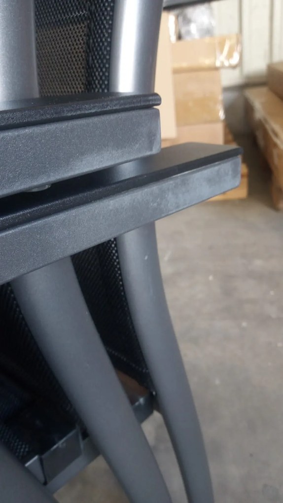 EXPERT - aluminiowe sztaplowane krzesło ogrodowe - Towar z drobną wadą (N526)