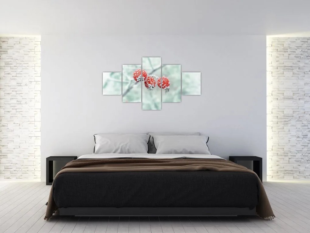 Obraz mrożonych owoców dzikiej róży (125x70 cm)