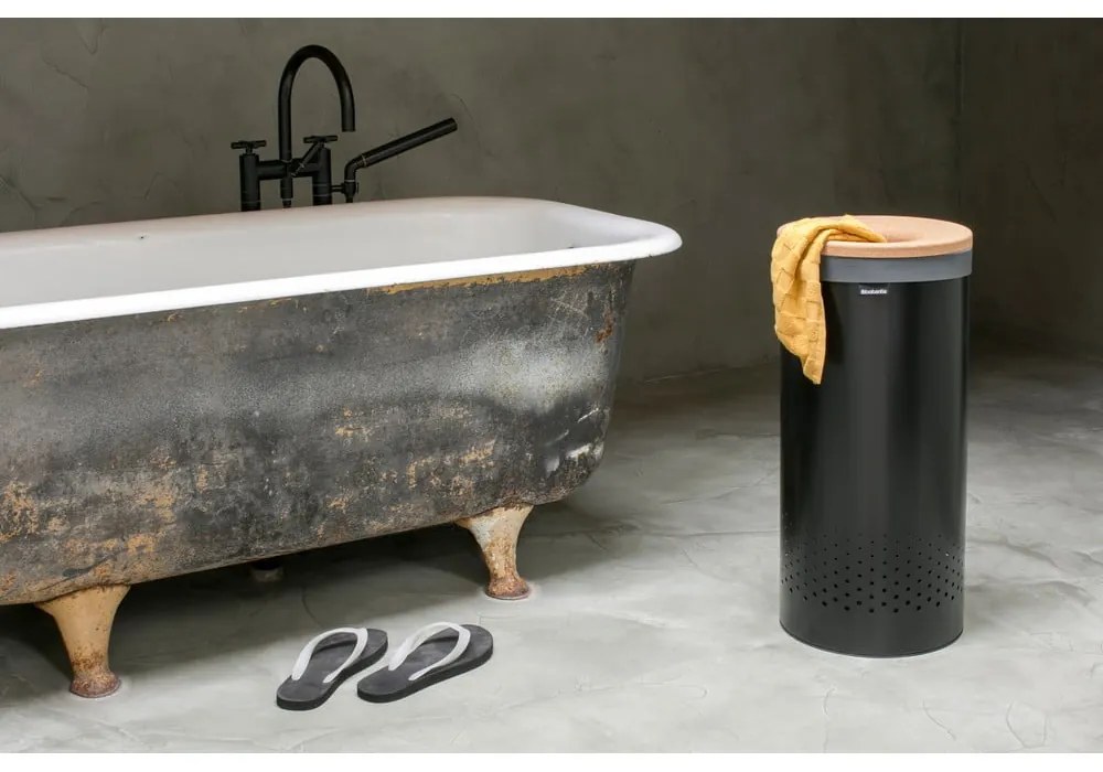 Metalowy kosz na pranie w kolorze matowej czerni 35 l – Brabantia