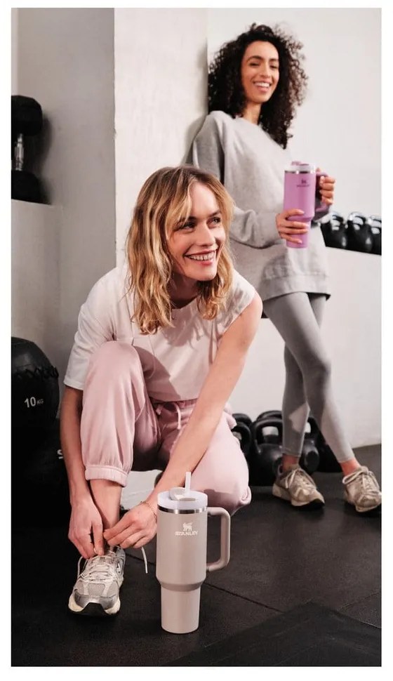 Jasnoszary termos ze słomką ze stali nierdzewnej 1,18 l Quencher H2.0 FlowState Tumbler Ash – Stanley