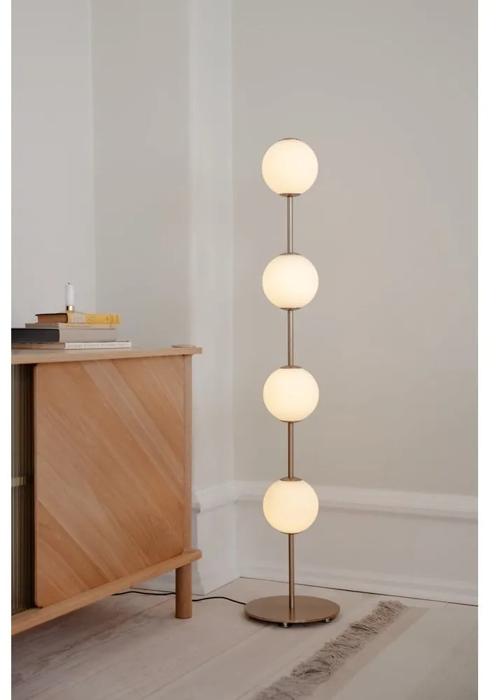 Lampa stojąca LED w kolorze mosiądzu ze ściemniaczem i szklanym kloszem (wysokość 128 cm) Audrey Floor – UMAGE