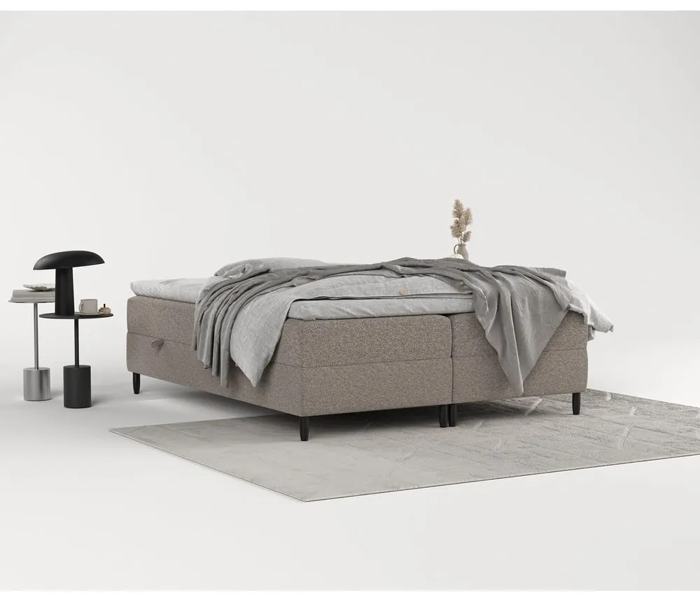 Brązowe łóżko boxspring ze schowkiem 200x200 cm Malte – Maison de Rêve