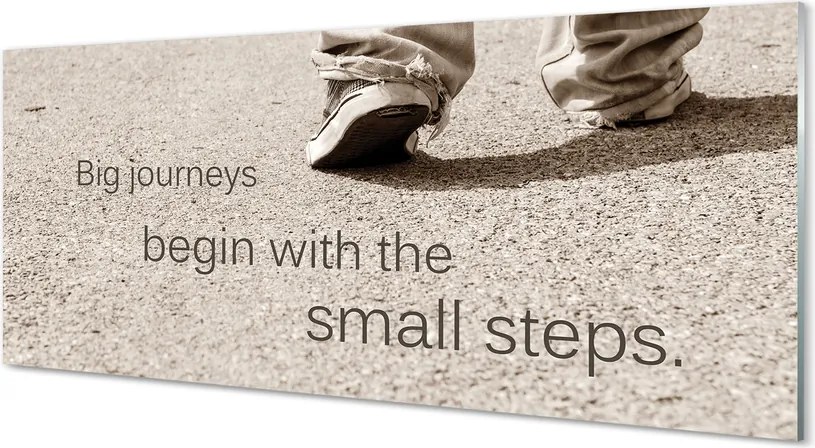 Szklany Panel Napis na Betonie i Buty