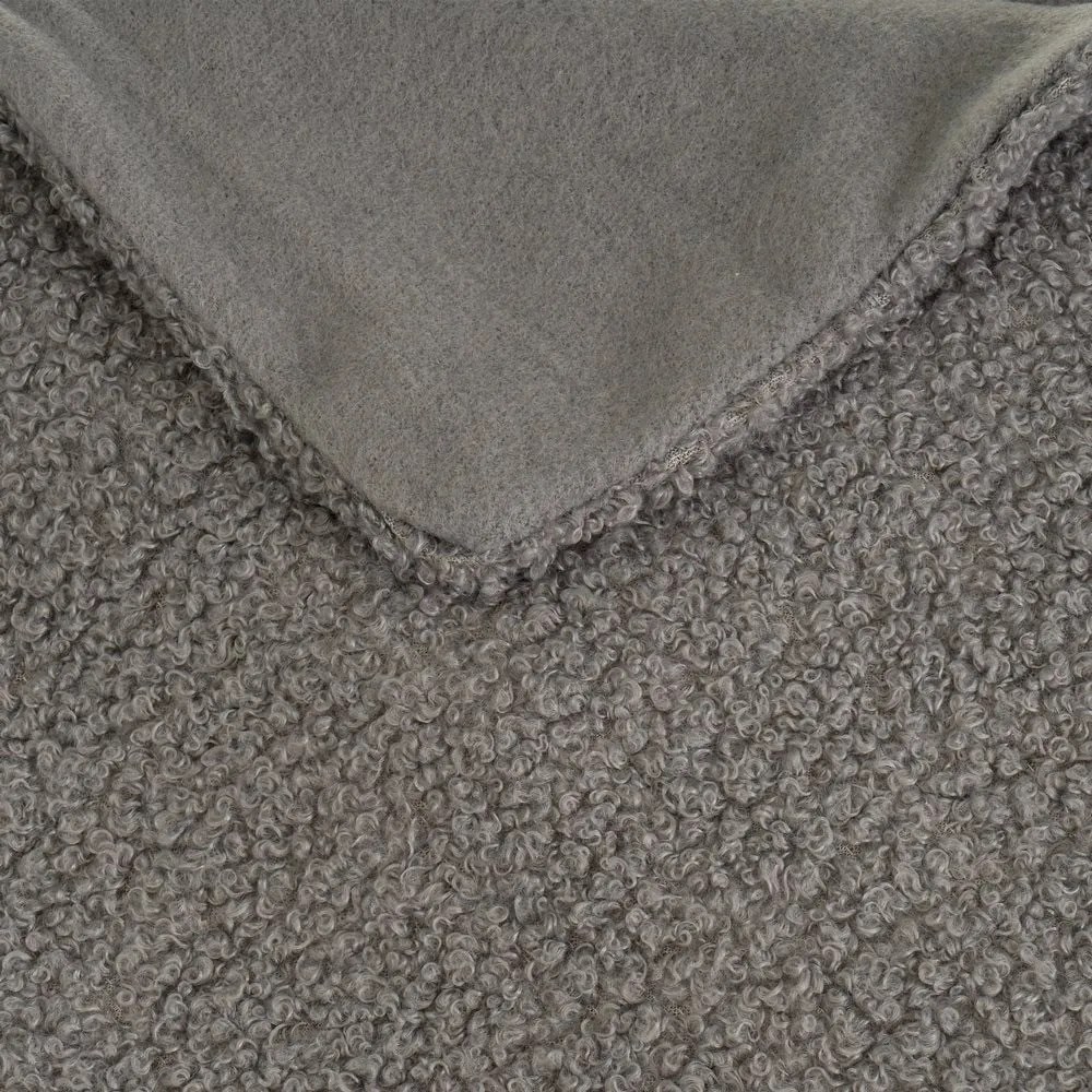 Szary koc z materiału sherpa 130x160 cm Sherpa Bouclé – Casa Selección