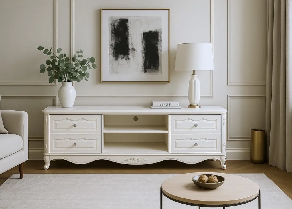 Elegancka szafka pod telewizor Odile, wymiary 180x47x58 cm, kolor ecru. Szafka rtv ma ozdobne fronty, cokół z motywem róży. Meble w stylu francuskim.