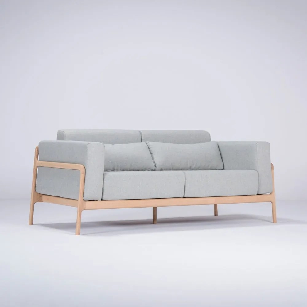 Niebieskoszara sofa z konstrukcją z litego drewna dębowego Gazzda Fawn, 180 cm