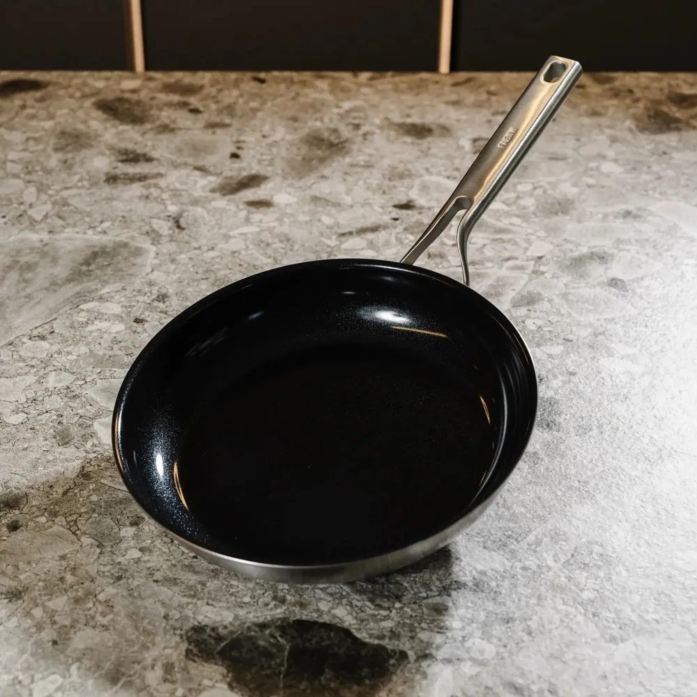 Patelnia ze stali nierdzewnej z powłoką nieprzywierającą ø 26 cm Chili Ta – FABINI