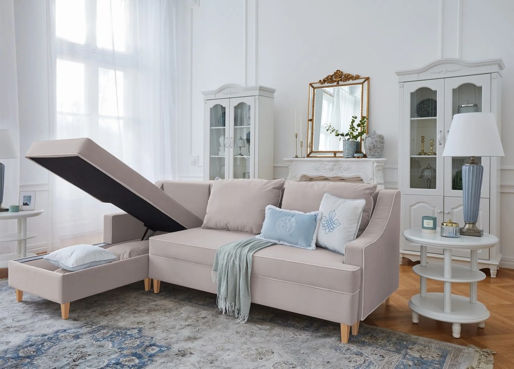 Narożnik rozkładany do salonu Notting Hill, z pojemnikami na pościel. Tkanina Matt Velvet odporna na wchłanianie płynów, kolor beżowy, błękitny, z kedrą.