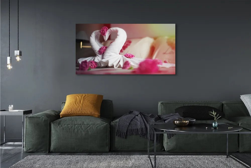 Zdjęcie na płótnie Łabędzie z Ręczników i Kwiaty