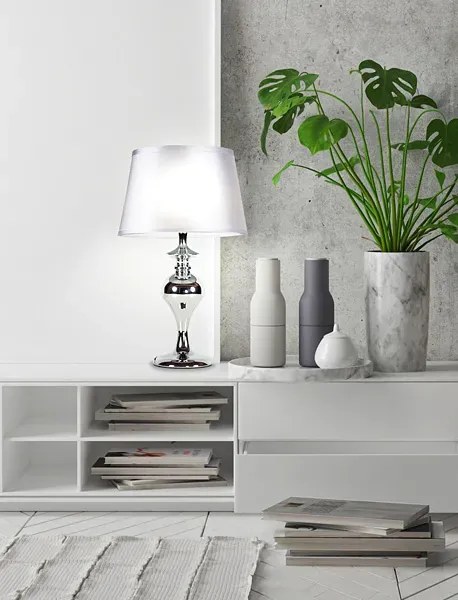 Klasyczna lampa stołowa ze srebrnym abażurem - T030 - Greko