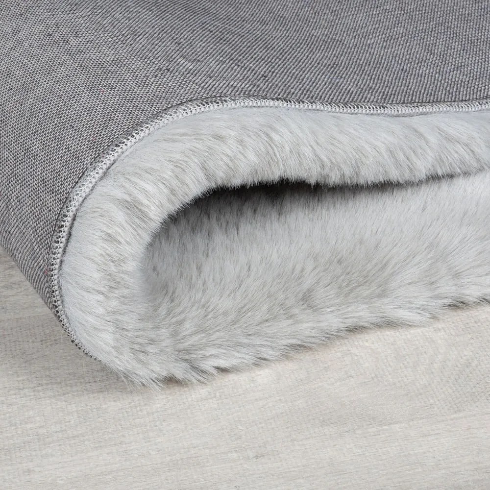 Jasnoszara syntetyczna skóra 200x290 cm Ivy Luxury Fur – Flair Rugs