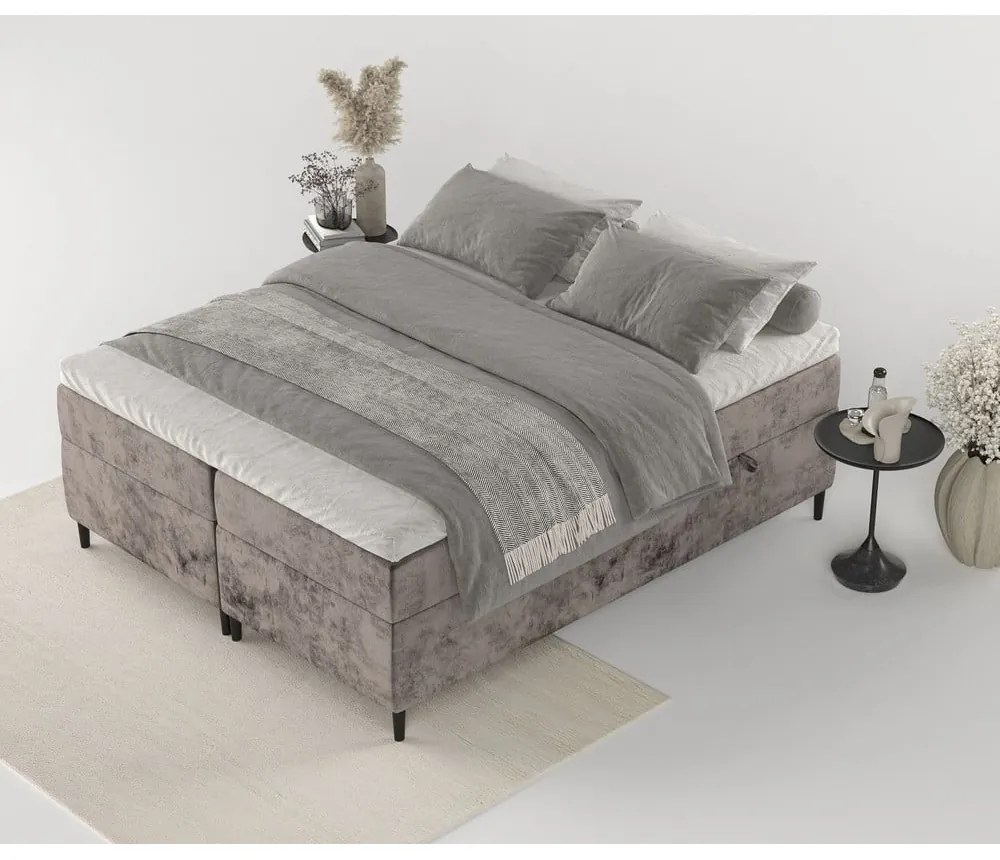 Brązowe łóżko boxspring ze schowkiem 160x200 cm Araya – Maison de Rêve