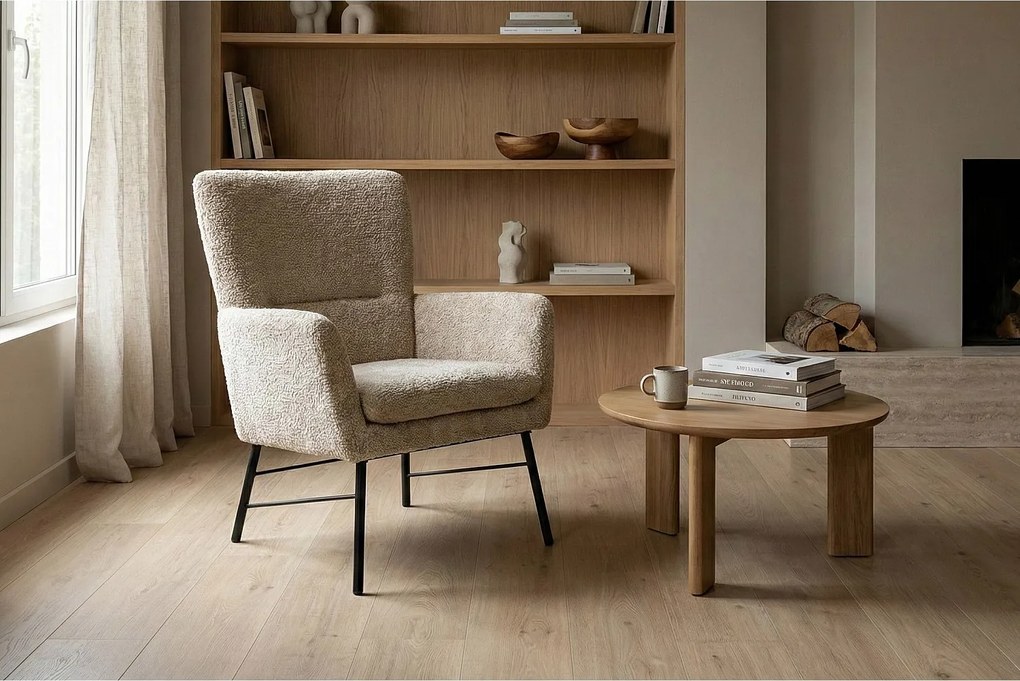 Nowoczesny fotel w kolorze beżowym-ponadczasowy styl