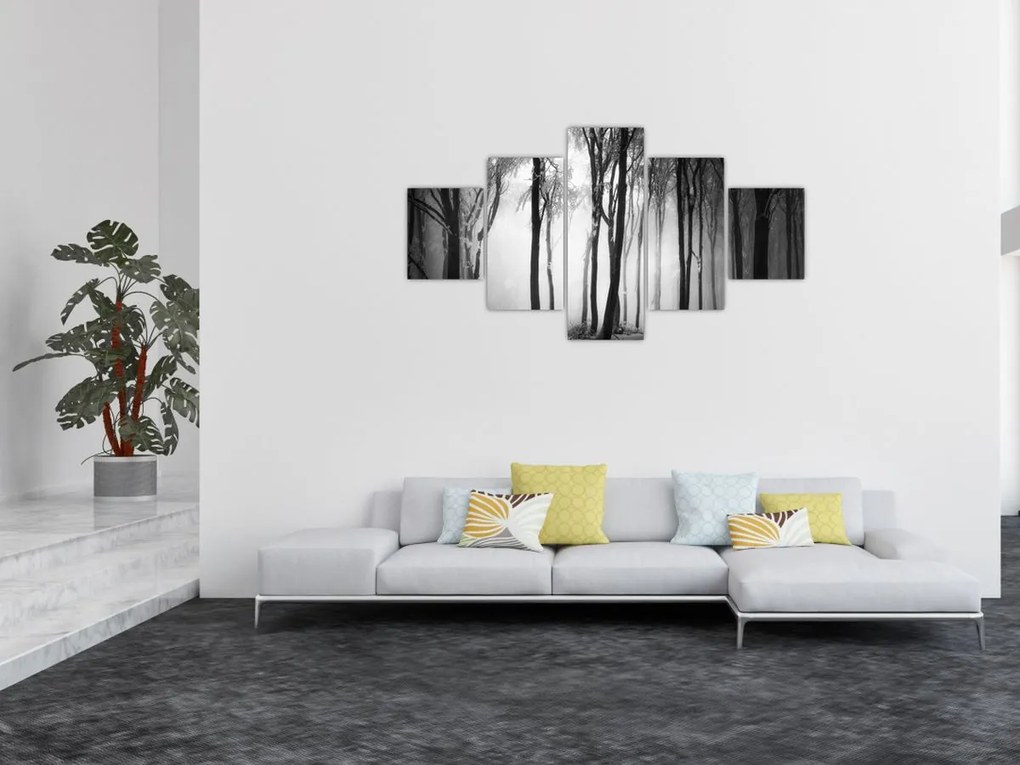 Obraz - Wilk w ciemnym lesie (125x70 cm)