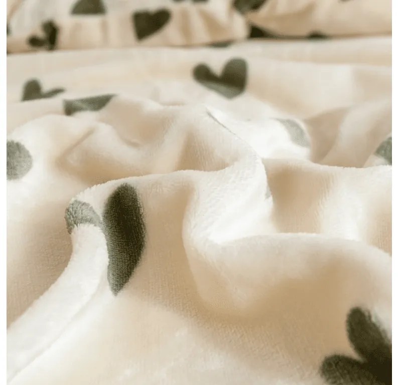 PrzytulneMieszkanie.pl PrzytulneMieszkanie.pl Pościel z mikropluszu HEARTINO kremowa Rozmiar pościeli: 2 szt 70 x 90 cm | 200 x 220 cm