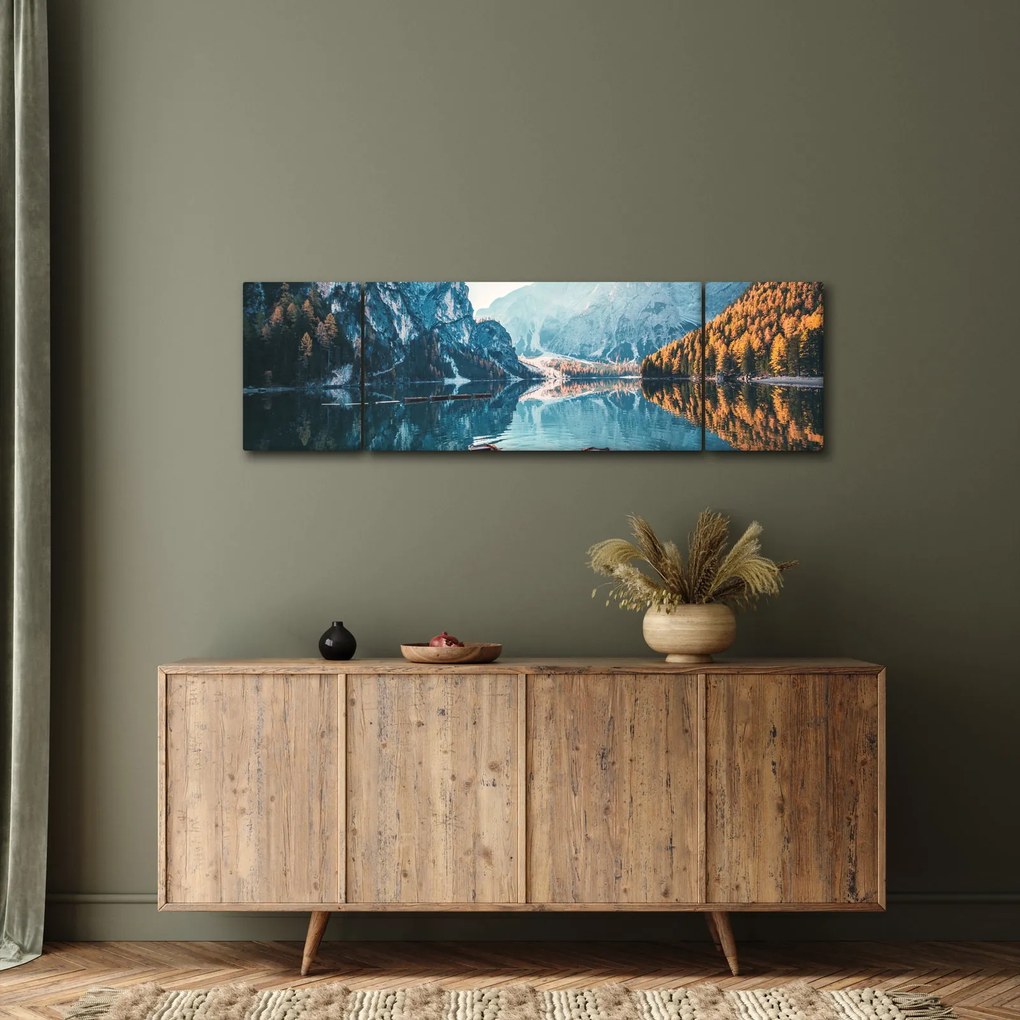 Obraz - Łodzie na jeziorze Braies (170x50 cm)
