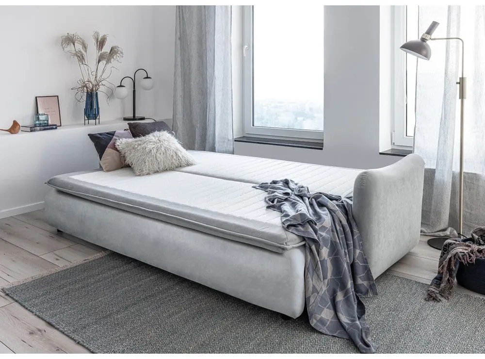 Jasnoszara aksamitna rozkładana sofa Miuform Tender Eddie