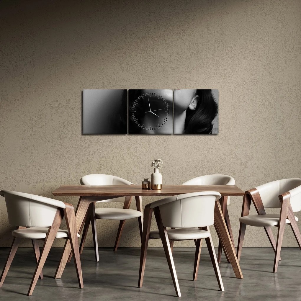 Obraz - Portret kobiety z czerwoną szminką (z zegarem) (90x30 cm)