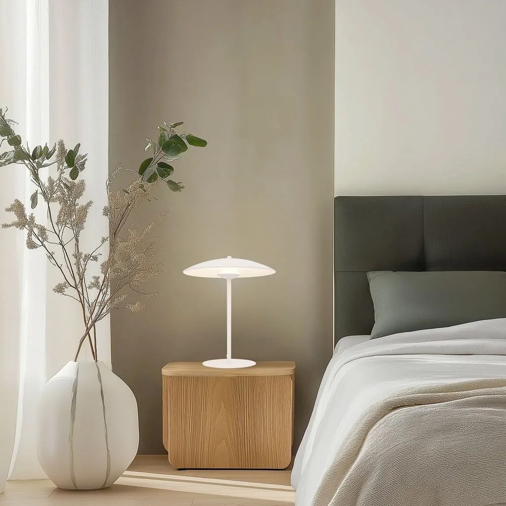 Biała lampa stołowa LED z metalowym kloszem (wysokość 41 cm) Lund – Candellux Lighting