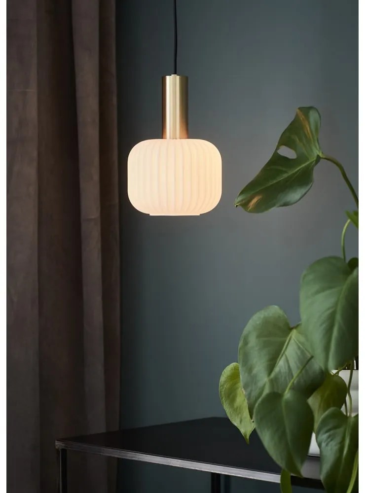 Czarna/w kolorze złota lampa wisząca ze szklanym kloszem Sober – Markslöjd