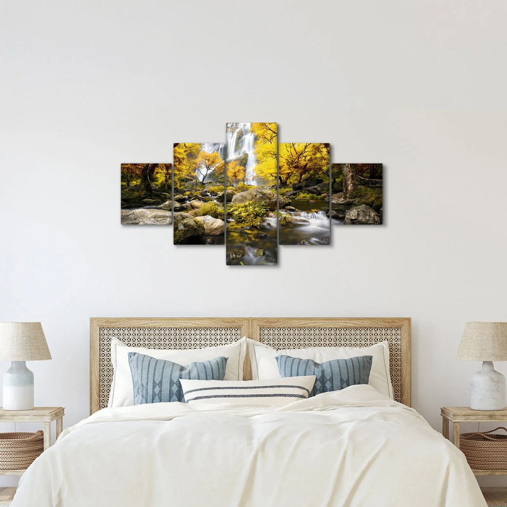 Obraz - Wodospady w jesiennym krajobrazie, żółty (125x70 cm)
