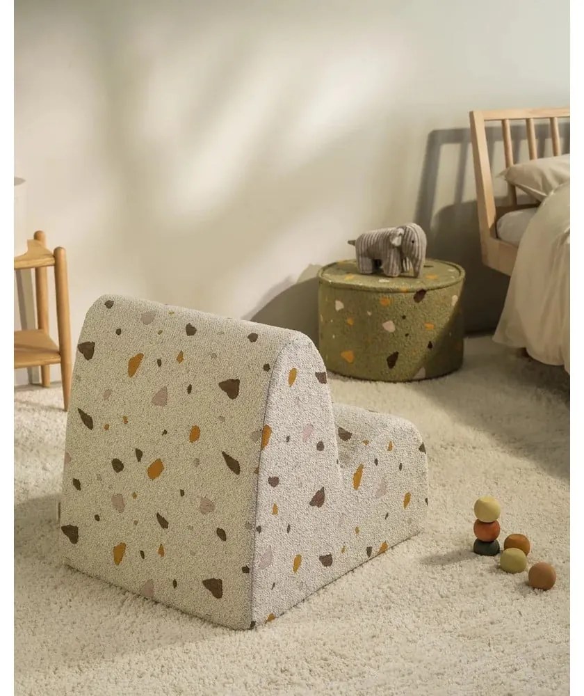 Biały fotel dziecięcy z materiału bouclé/z tkaniny szenilowej Terrazzo Cloud – Wigiwama
