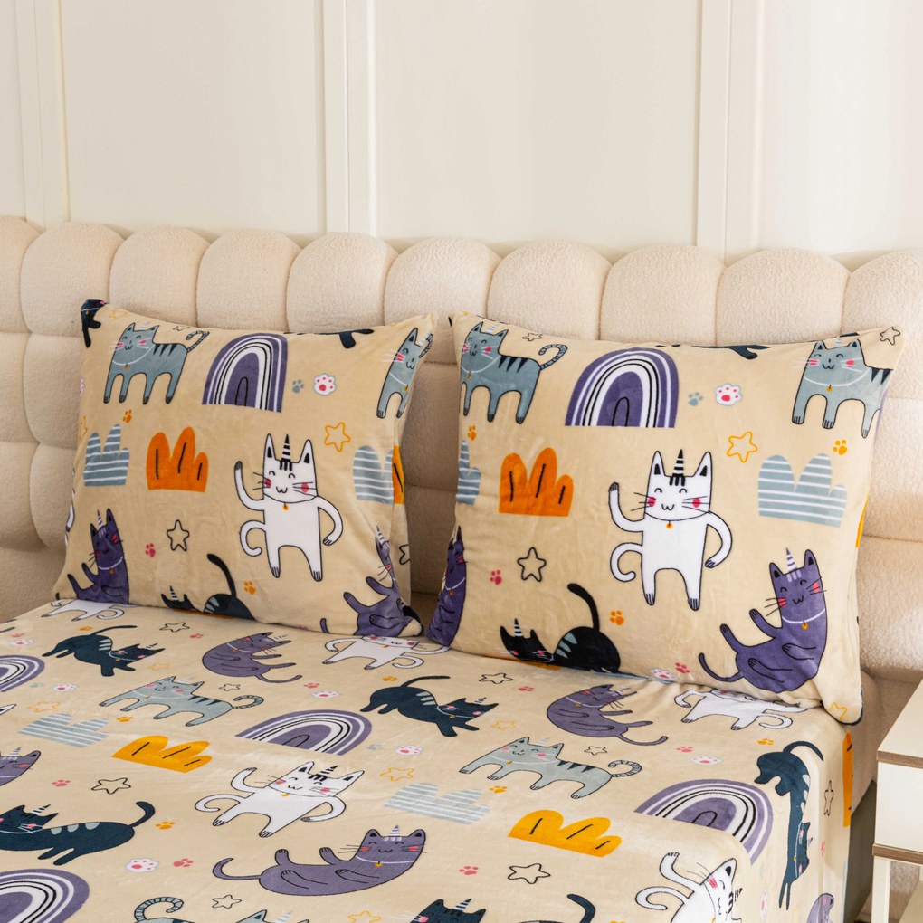 PrzytulneMieszkanie.pl PrzytulneMieszkanie.pl PrzytulneMieszkanie.pl Zestaw 2 szt. pościeli z mikropluszu PURRSLEEP beżowe + prześcieradło z mikropluszu SOFT 180x200 cm białe, łóżko podwójne.