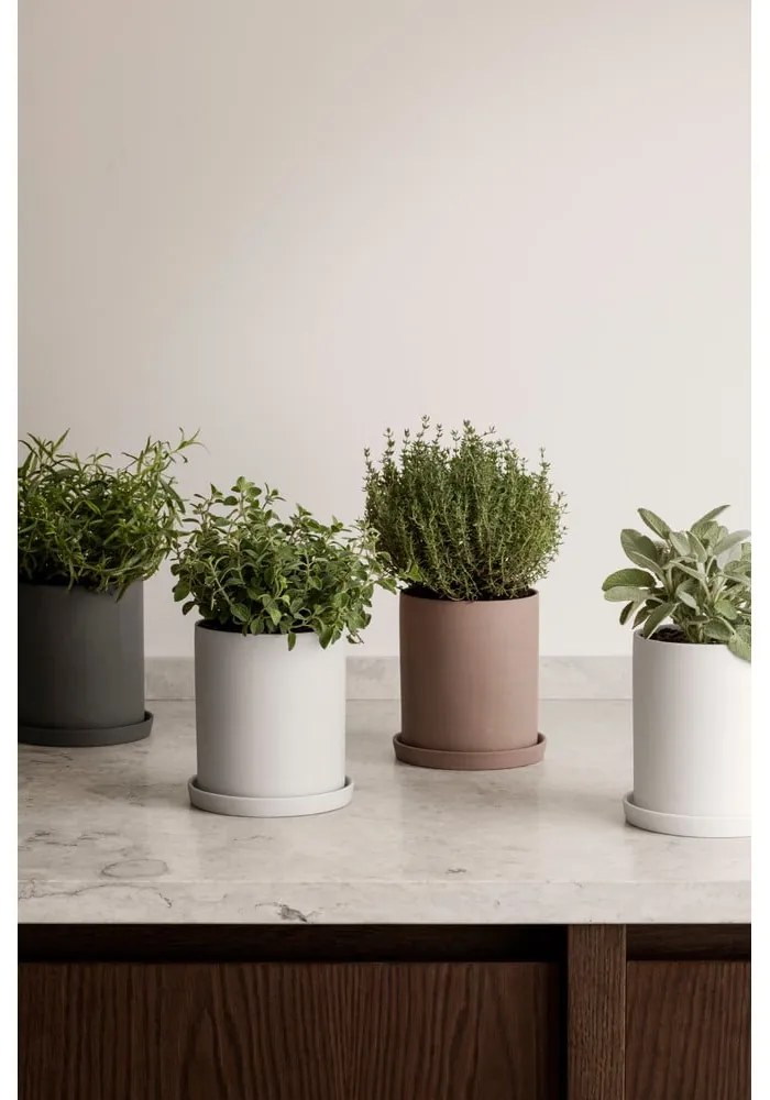 Ciemnoszara porcelanowa doniczka Blomus Nona
