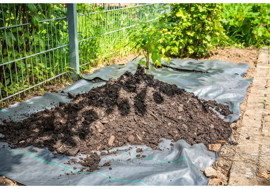 Tkanina podkładowa pod ściółkę, 90 g/m2, 5,25 x 100 m
