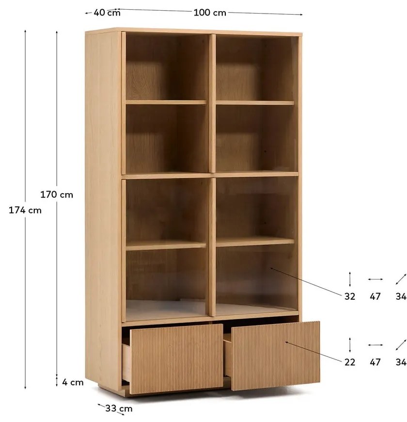 Witryna w dekorze dębu z drzwiami przesuwnymi w naturalnym kolorze 100x174x40 cm Helvine – Kave Home