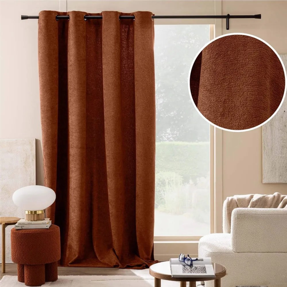 Zasłona z materiału bouclé w kolorze terakoty 140x260 cm Winona – douceur d'intérieur