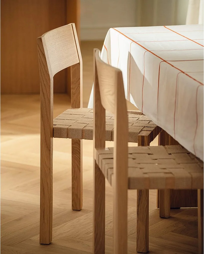 Krzesło Toli - drewniana rama, plecione siedzisko, minimalistyczny design