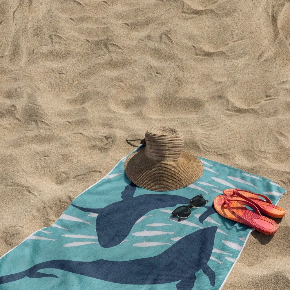 Niebieski ręcznik plażowy 90x180 cm Dolphin – DecoKing