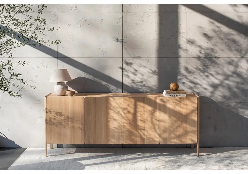 Komoda z litego drewna dębowego w naturalnym kolorze 220x85x42 cm Dvor – Gazzda