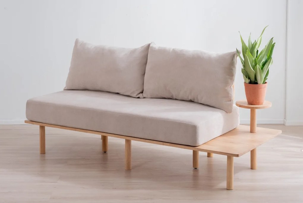 Sofa ze stolikiem bocznym i poduszkami Seri, styl skandynawski