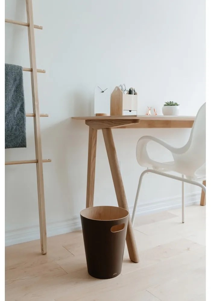 Brązowy biurowy kosz na śmieci 7,5 l Woodrow – Umbra