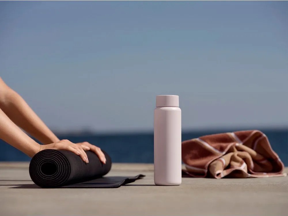 Jasnoróżowy kubek termiczny ze stali nierdzewnej 650 ml Singles – Zone