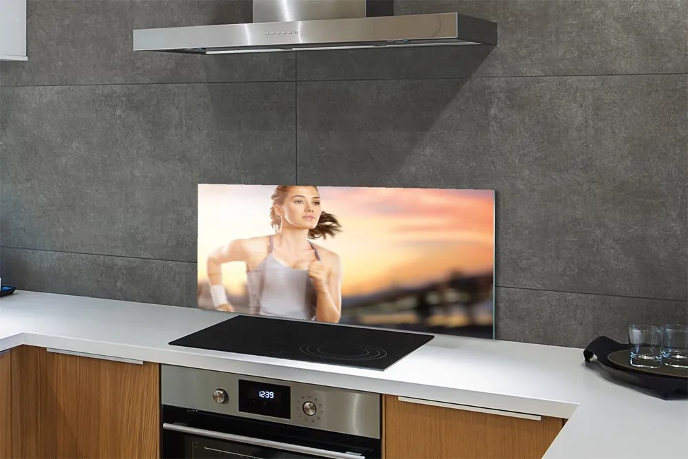 Szkło do Kuchni na Ścianę Kobieta na tle Nieba