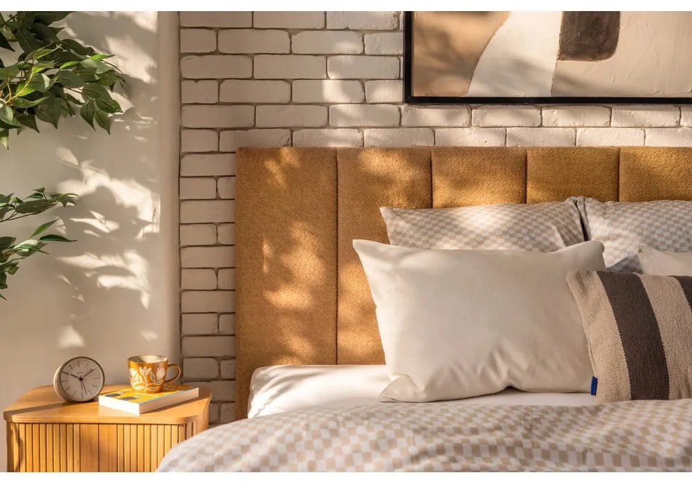 Musztardowe tapicerowane łóżko dwuosobowe ze schowkiem z materacem i stelażem 180x200 cm Thessa Bold Line – Bonami Selection
