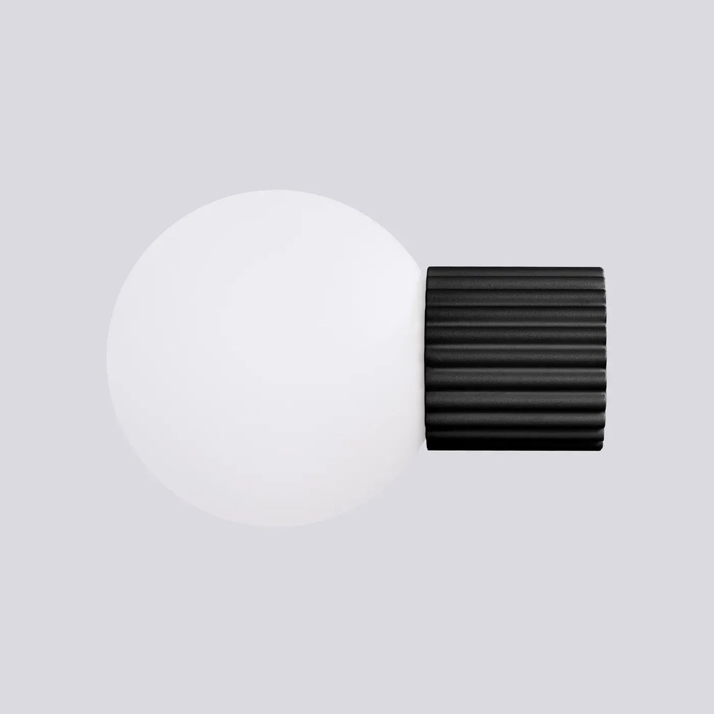 Kinkiet HALO czarny IP44 ryflowany SOLLUX LIGHTING
