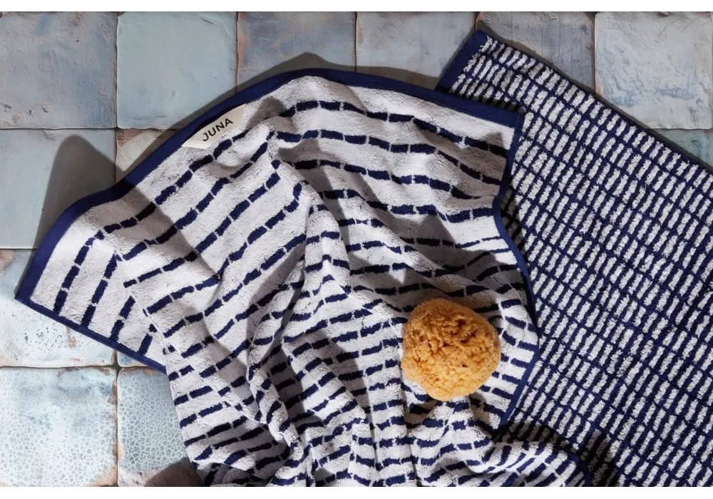 Biały/niebieski ręcznik kąpielowy z mieszanki bambusa frotte 70x140 cm Nuance – JUNA