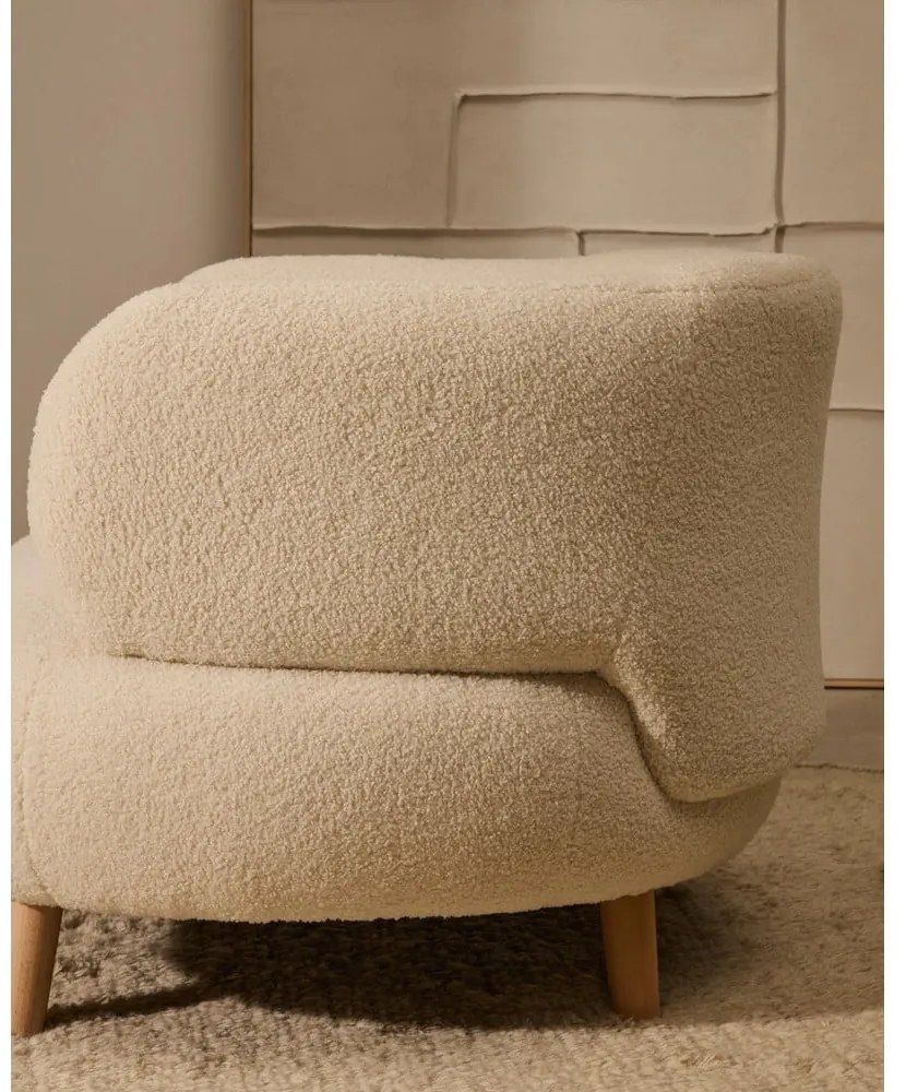 Kremowy fotel z materiału bouclé Ulit – Kave Home