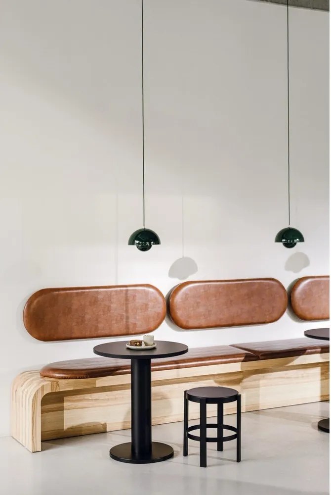 Okrągły stół z blatem w dekorze dębu ø 80 cm Sool – noo.ma